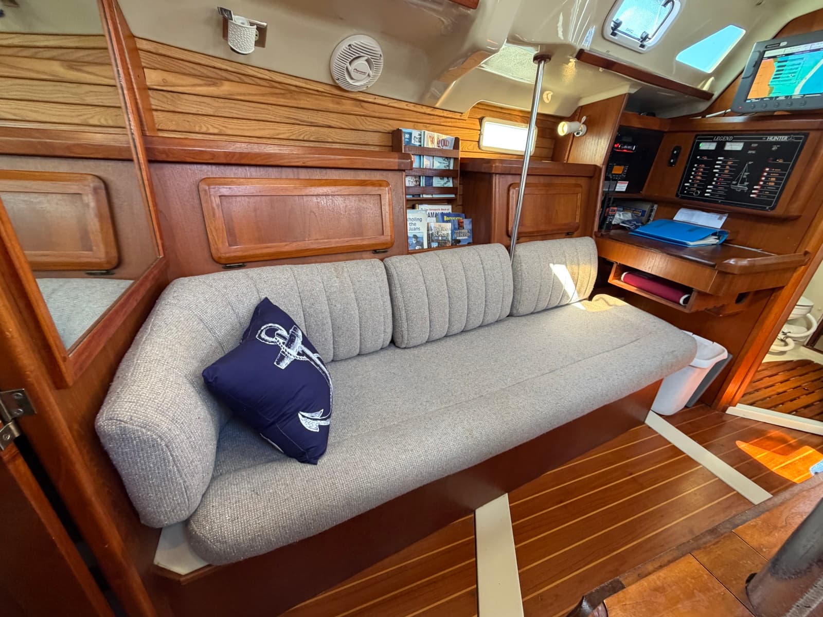 1990 Hunter Legend 37.5 - Photo 11