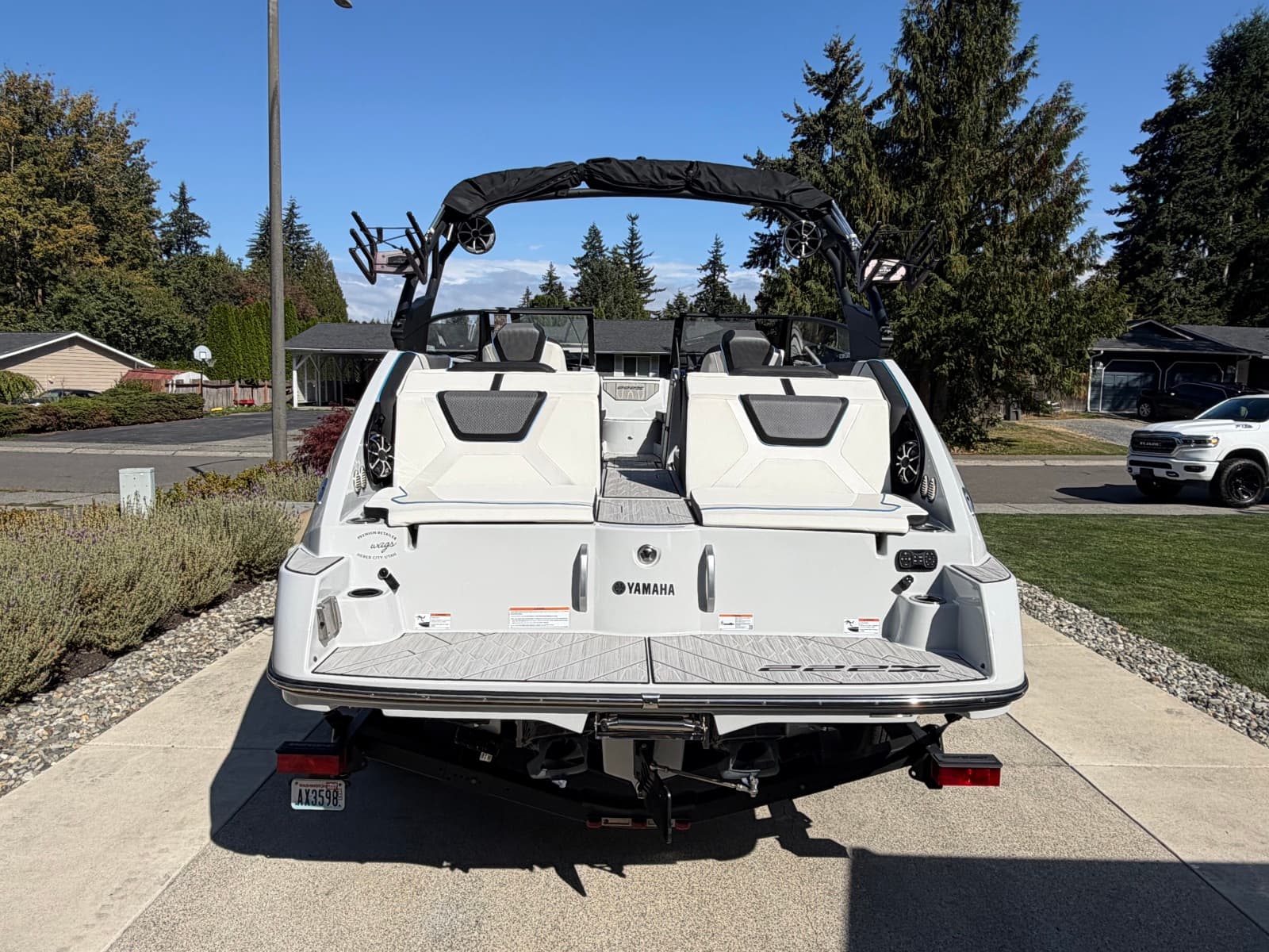 2023 Yamaha Boats 222xe - Photo 2