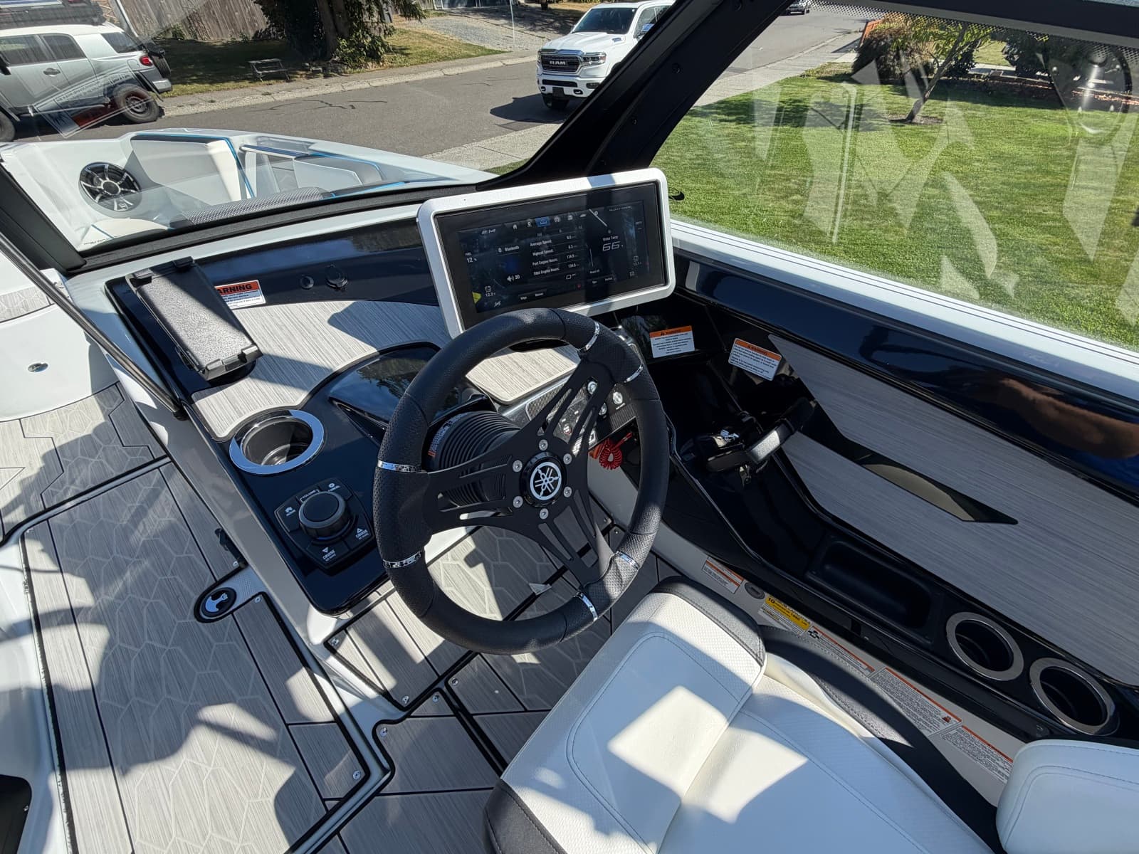 2023 Yamaha Boats 222xe - Photo 9