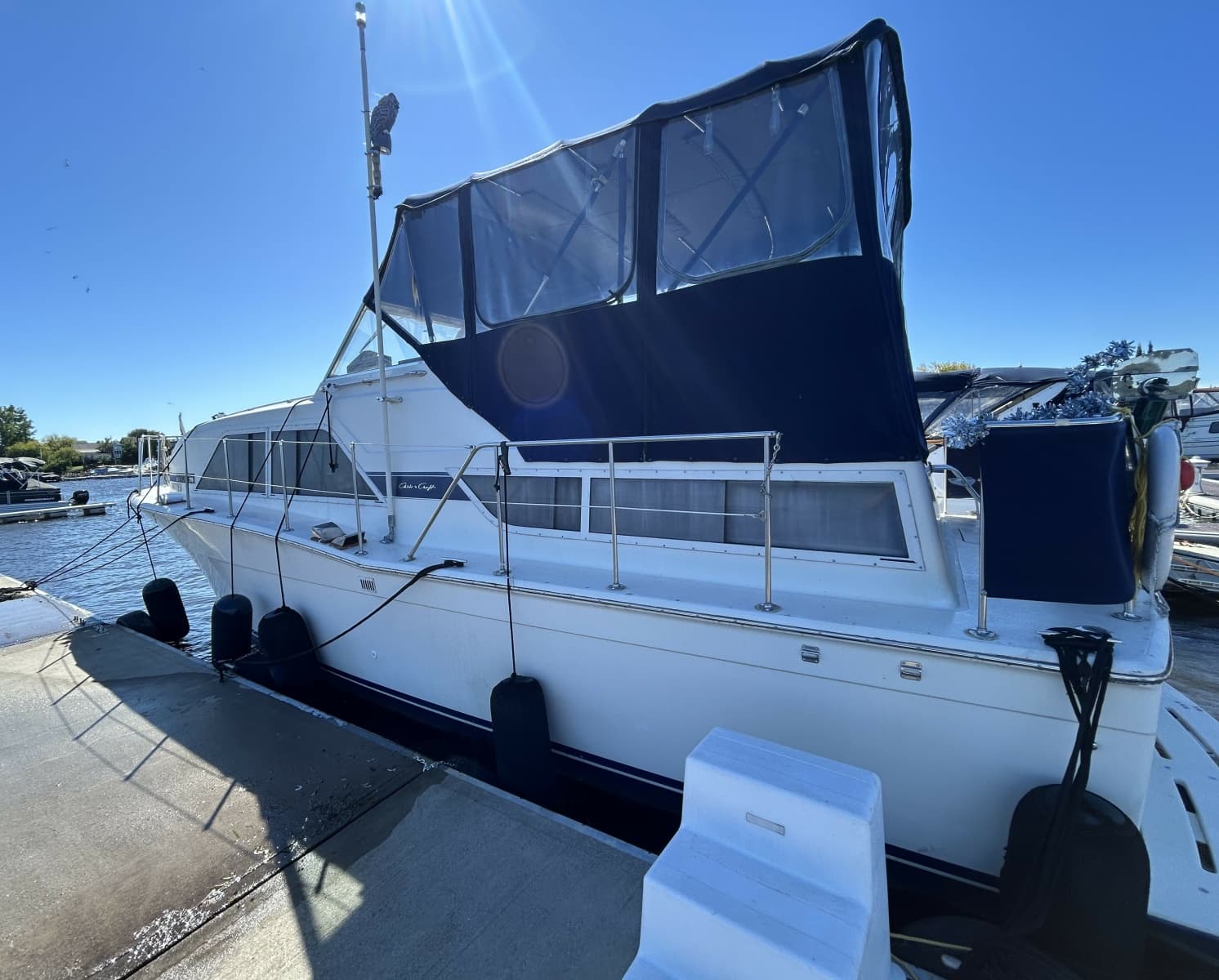 1976 Chris-Craft Catelina 350 - Photo 3