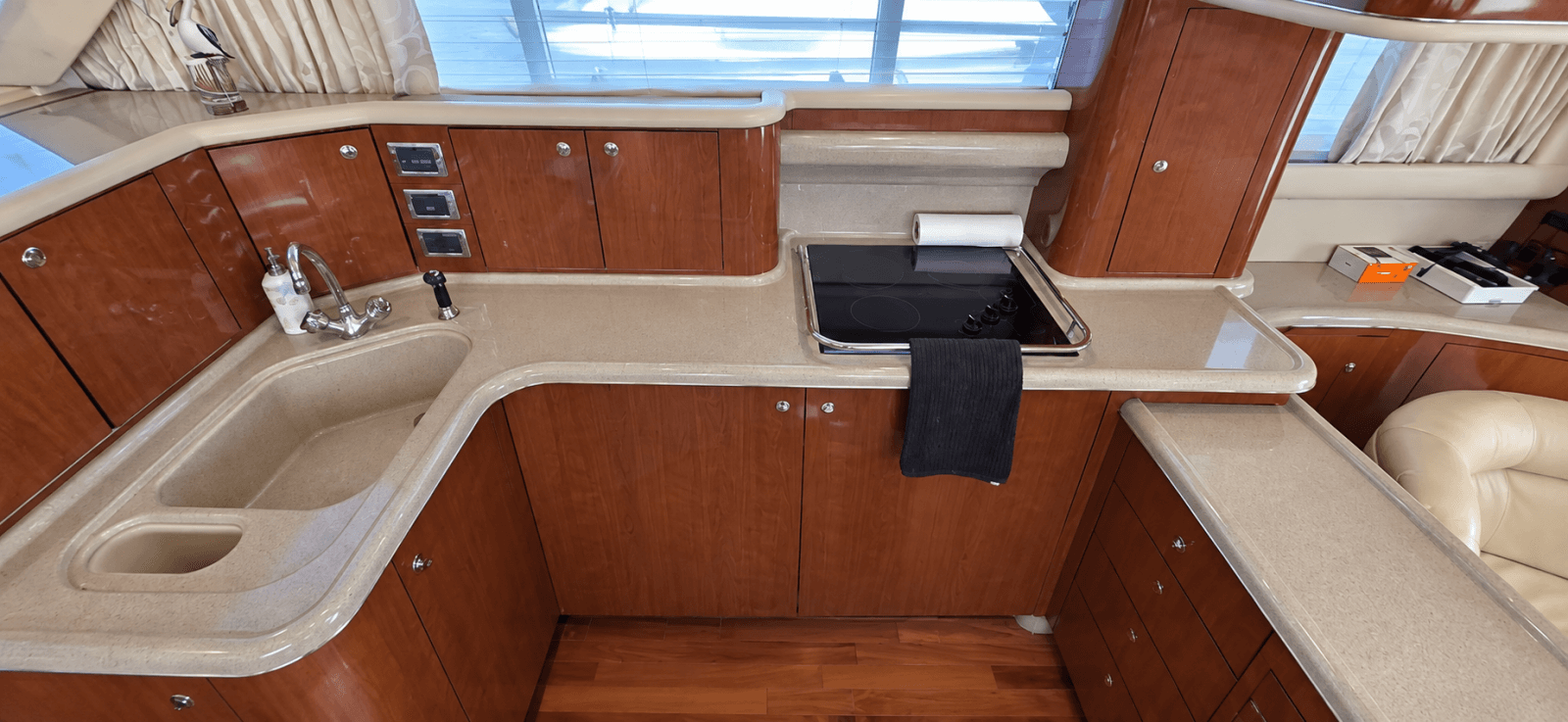 2003 Sea Ray 480 Sedan Bridge - Photo 28