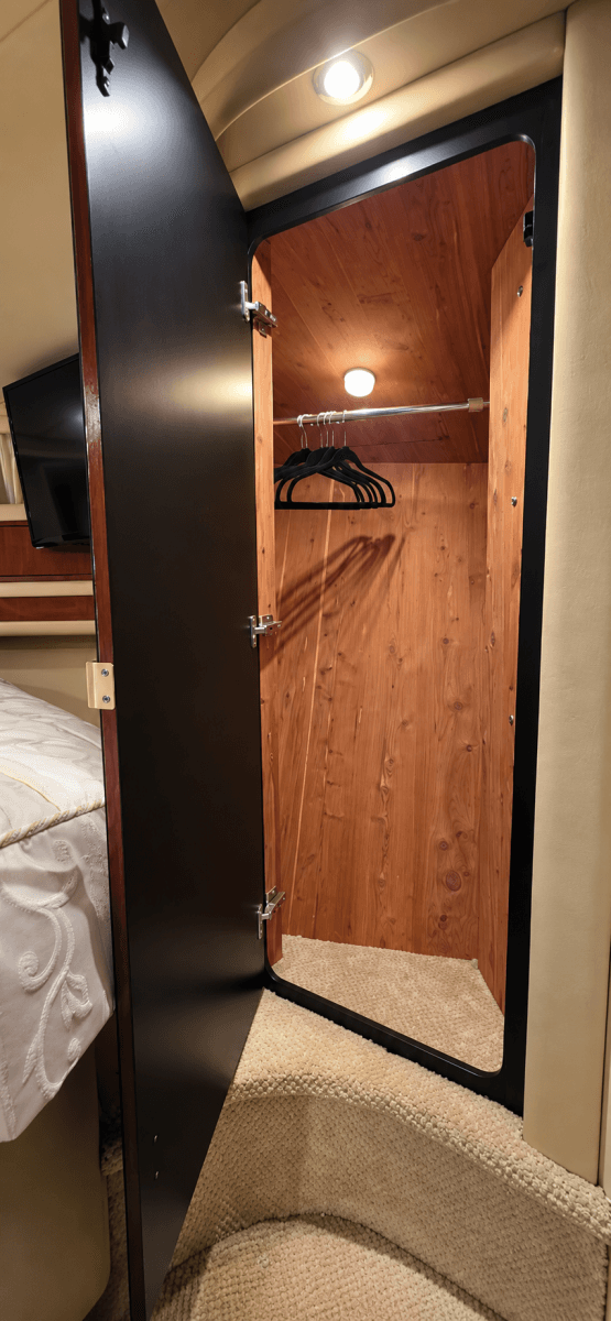 2003 Sea Ray 480 Sedan Bridge - Photo 44