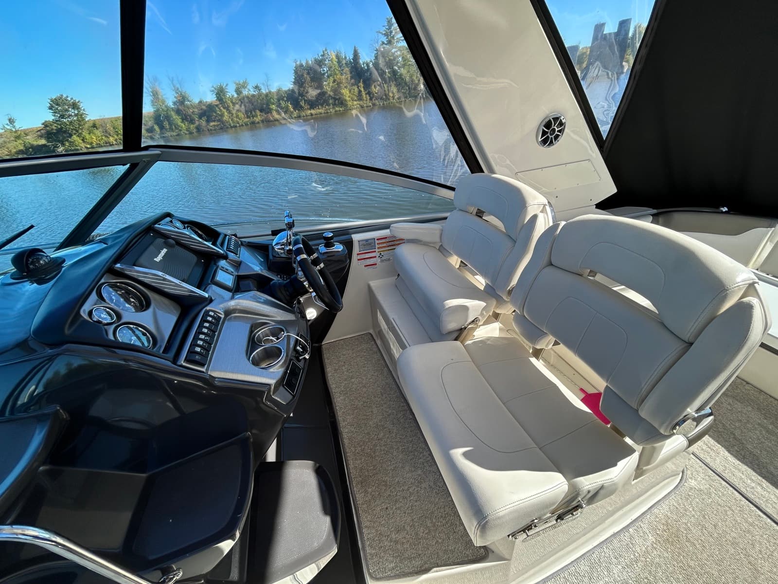 2013 Monterey 340 Sports Yacht - Photo 10