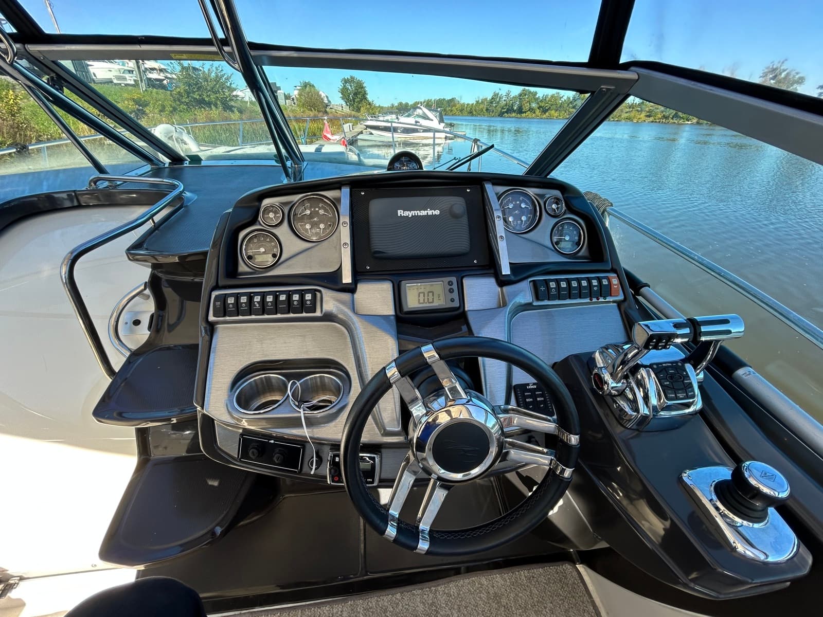 2013 Monterey 340 Sports Yacht - Photo 11