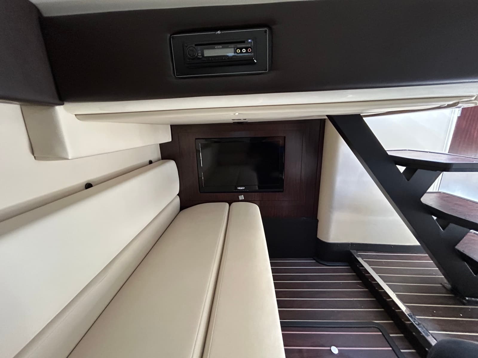 2013 Monterey 340 Sports Yacht - Photo 13