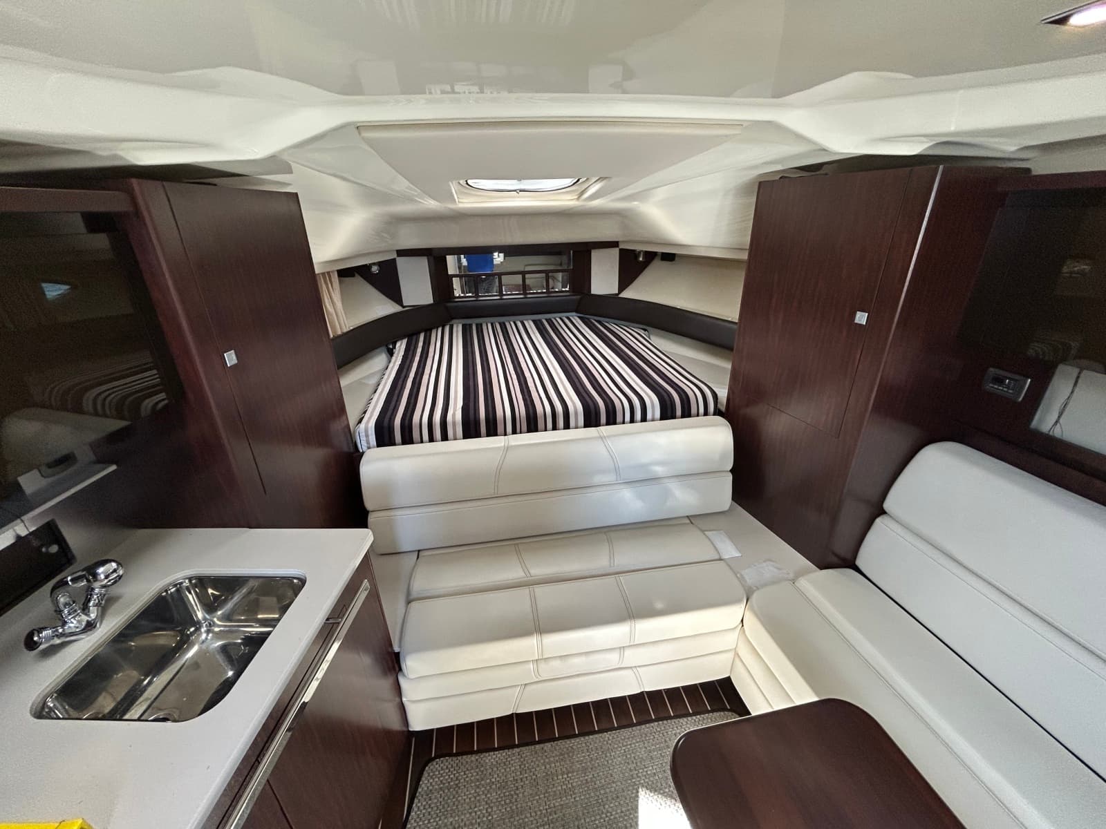 2013 Monterey 340 Sports Yacht - Photo 15