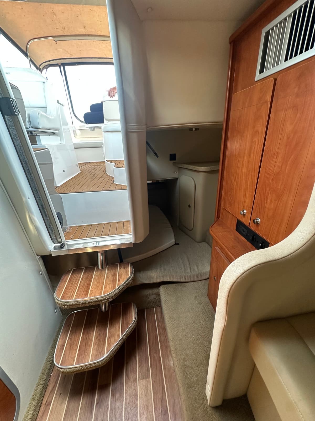 2006 Rinker 300 EC - Photo 8