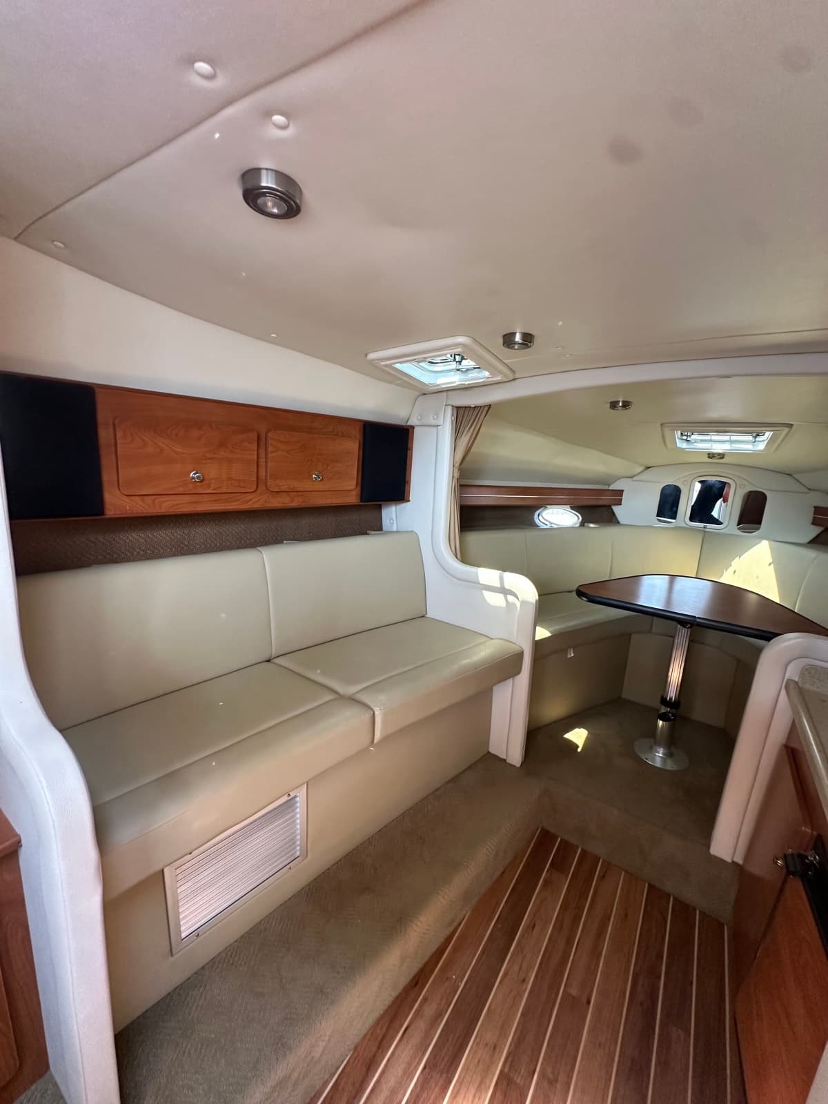 2006 Rinker 300 EC - Photo 9