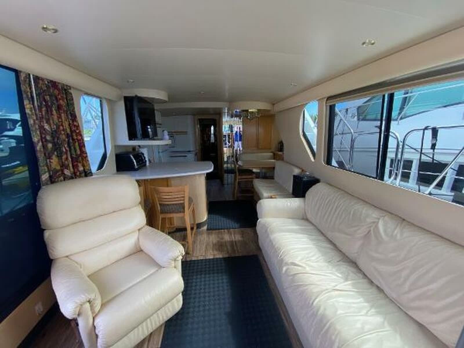 1999 Bluewater 5200 - Photo 15