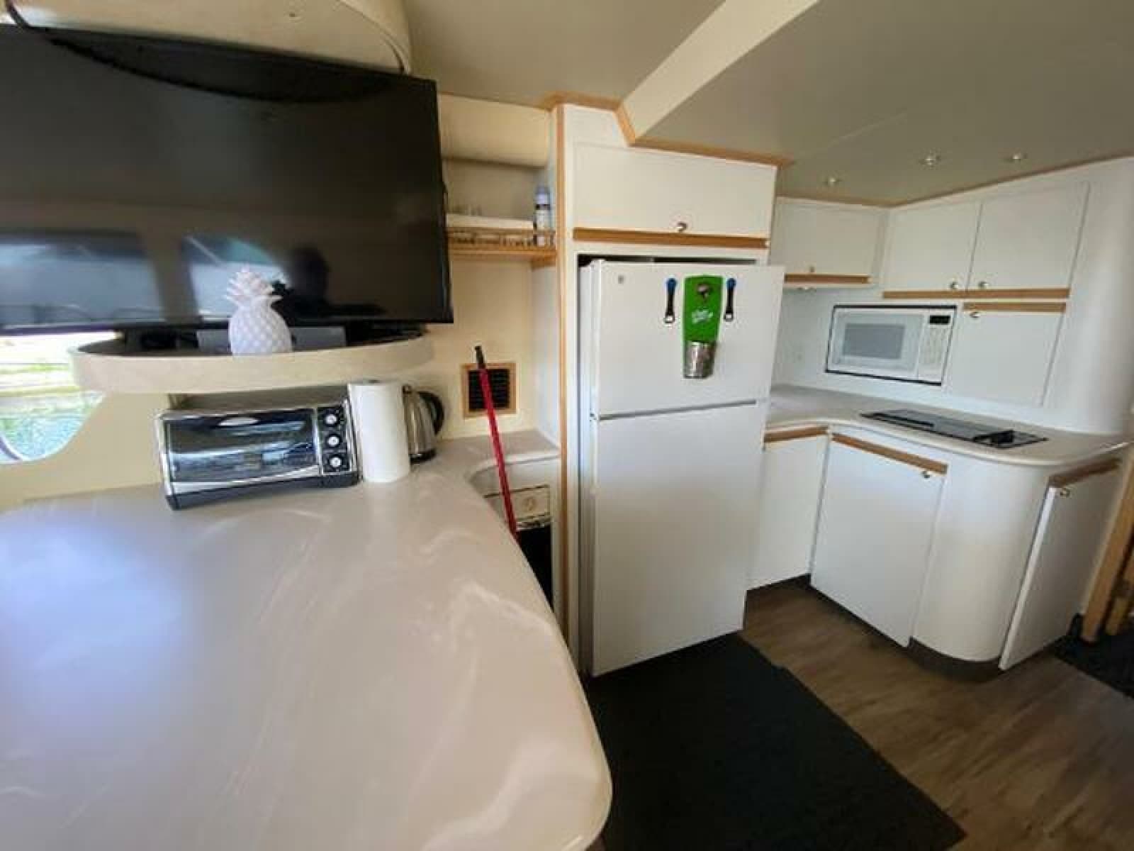1999 Bluewater 5200 - Photo 20