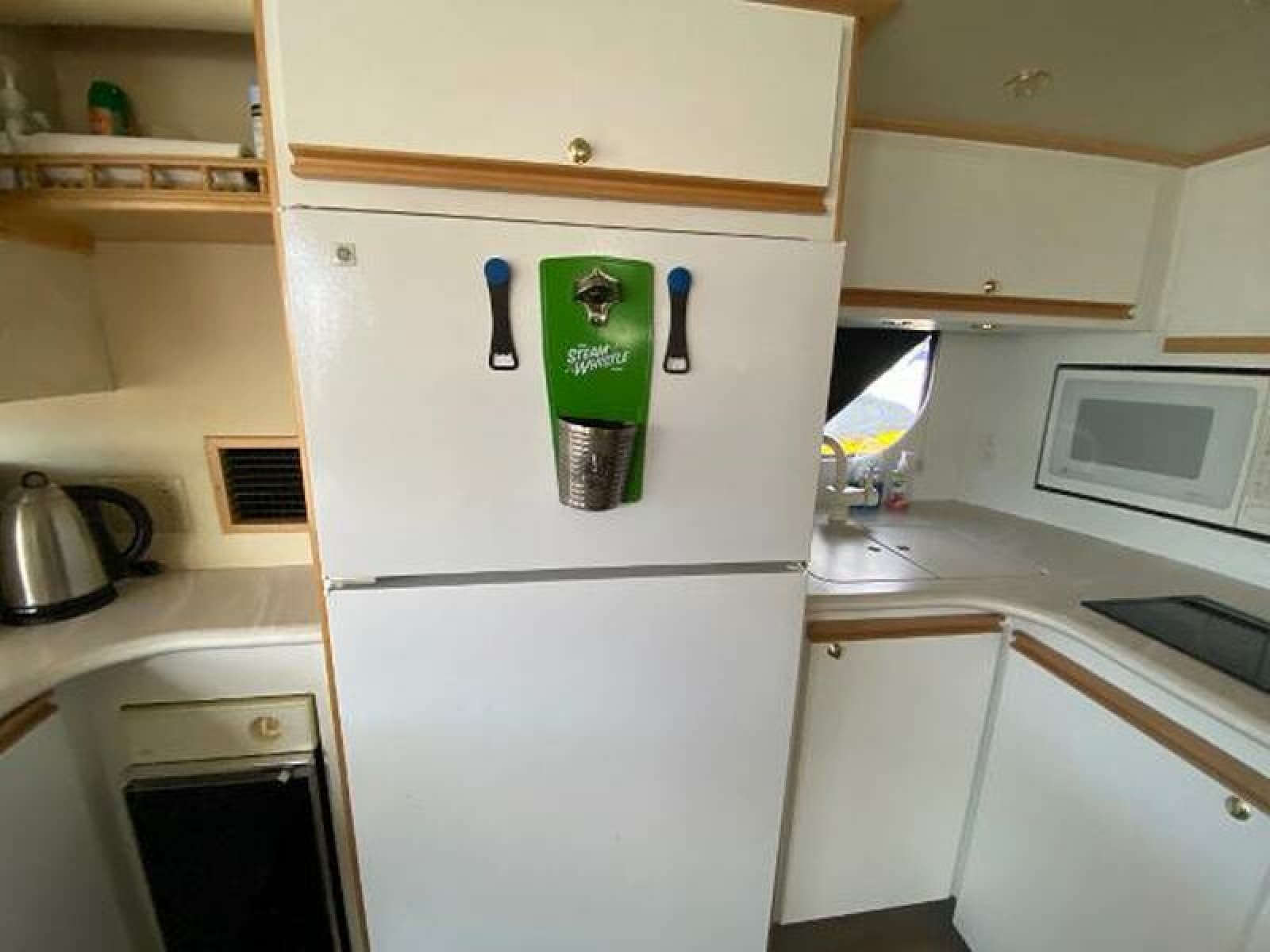 1999 Bluewater 5200 - Photo 22