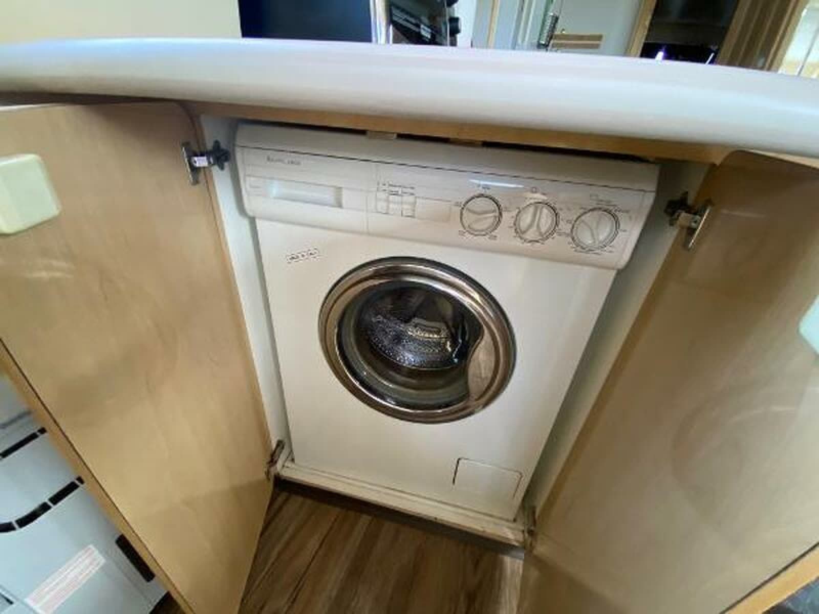 1999 Bluewater 5200 - Photo 25
