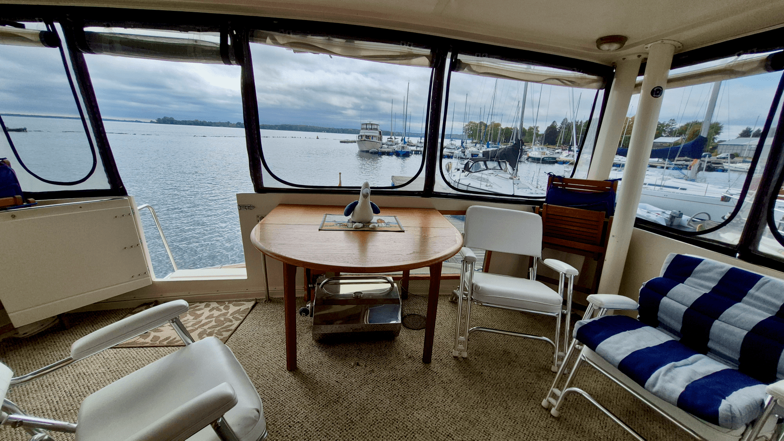 1989 Carver 48 Californian - Photo 30