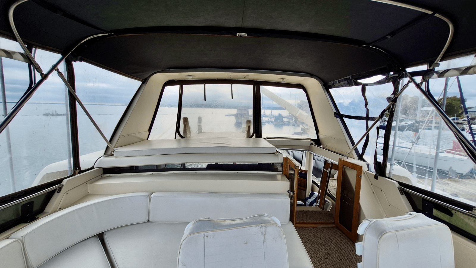 1989 Carver 48 Californian - Photo 37