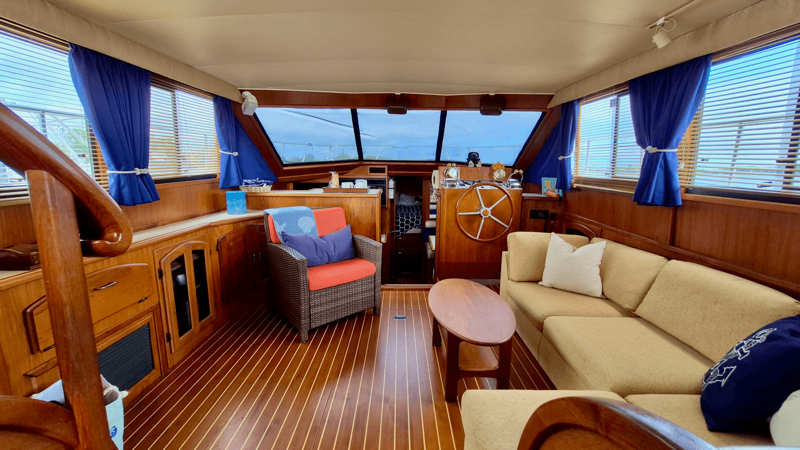 1989 Carver 48 Californian - Photo 39