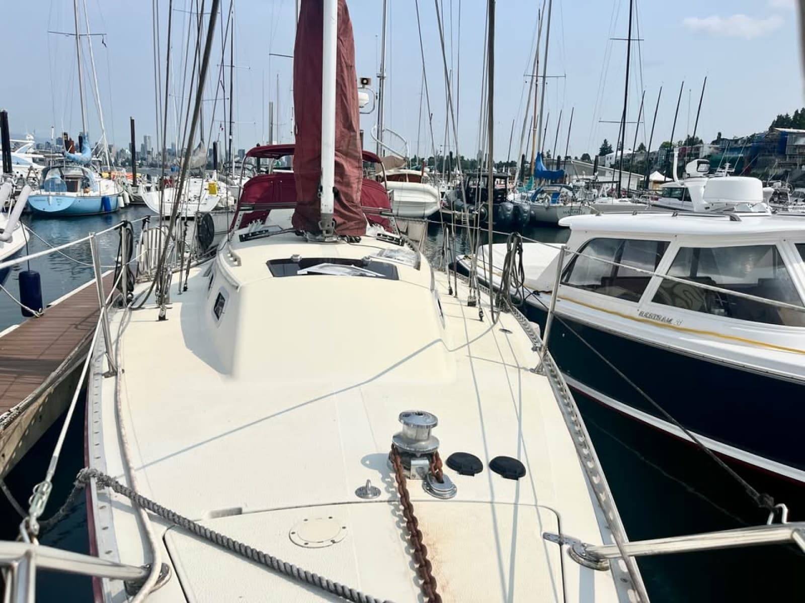 1981 Islander 36 - Photo 3