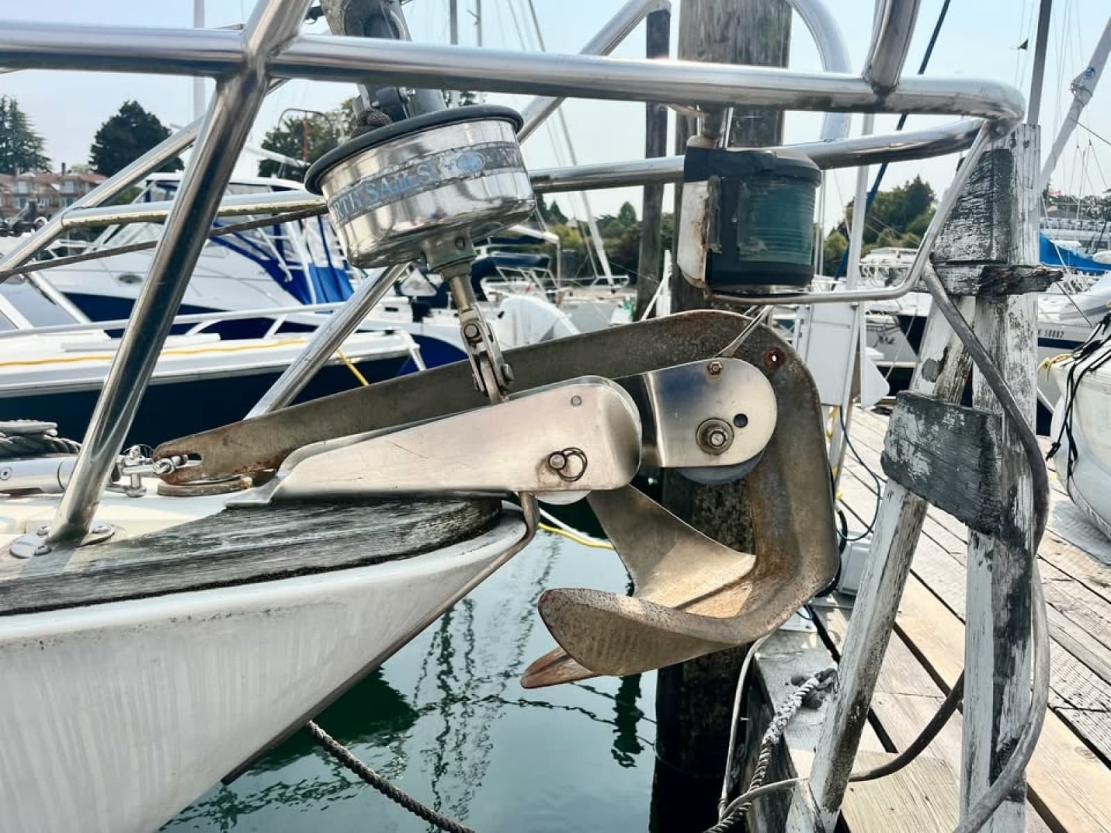1981 Islander 36 - Photo 19