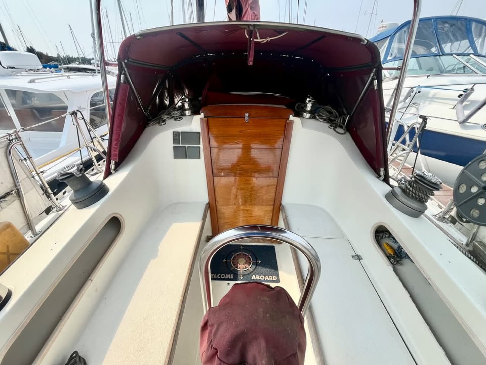 1981 Islander 36 - Photo 8