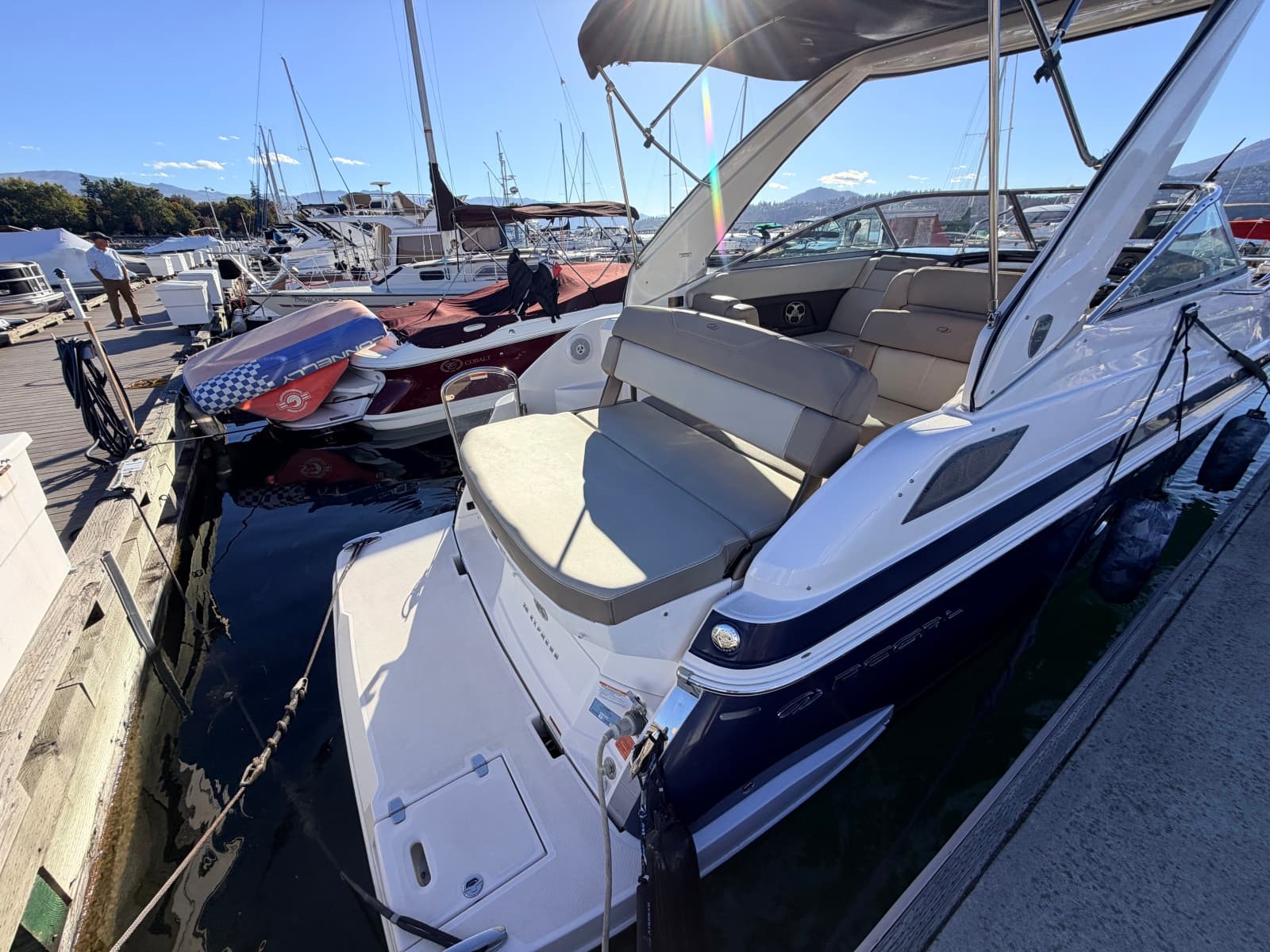 2014 Regal 28 Express - Photo 5