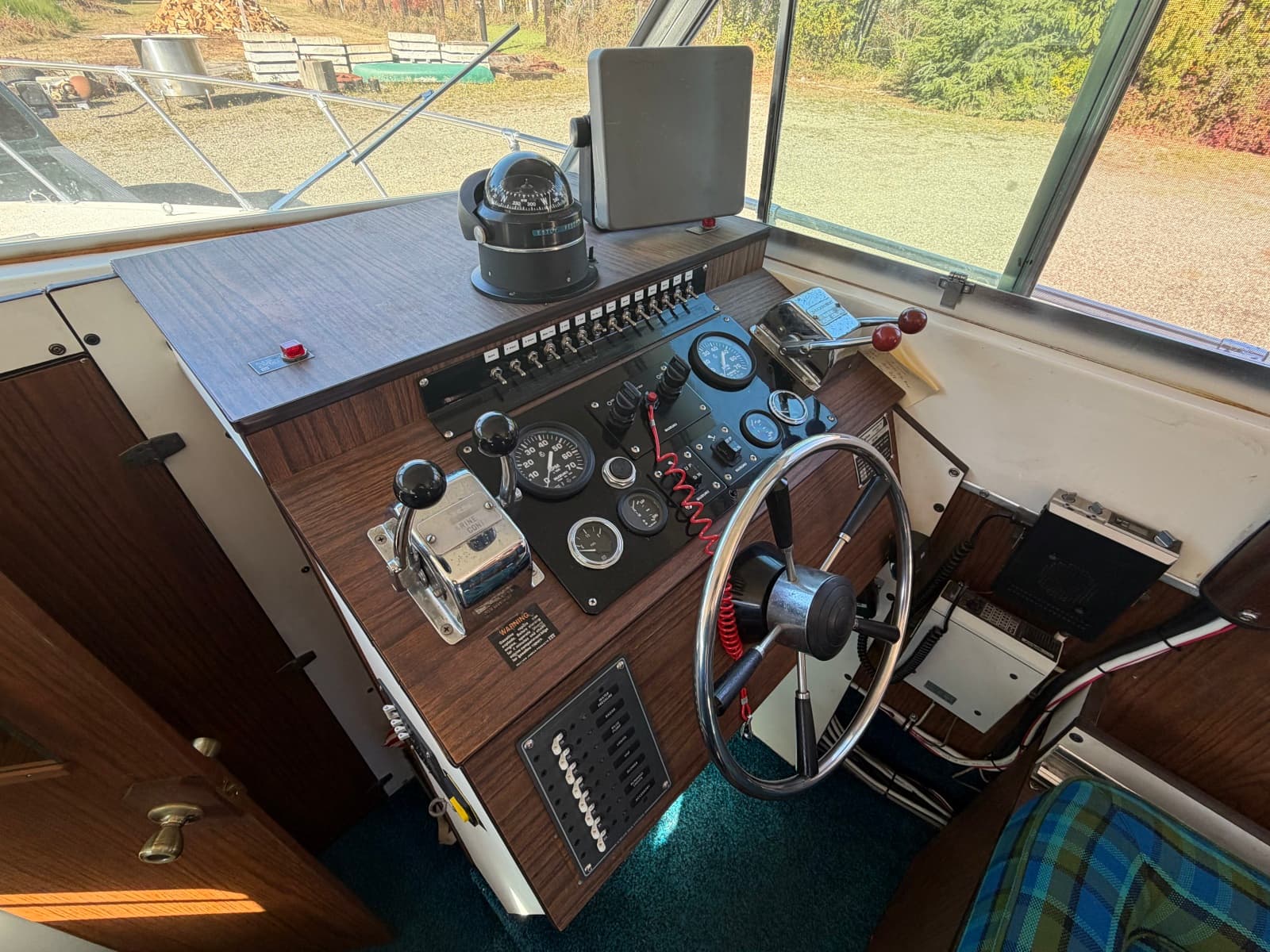 1974 Fiberform Sportfisher 31 - Photo 31