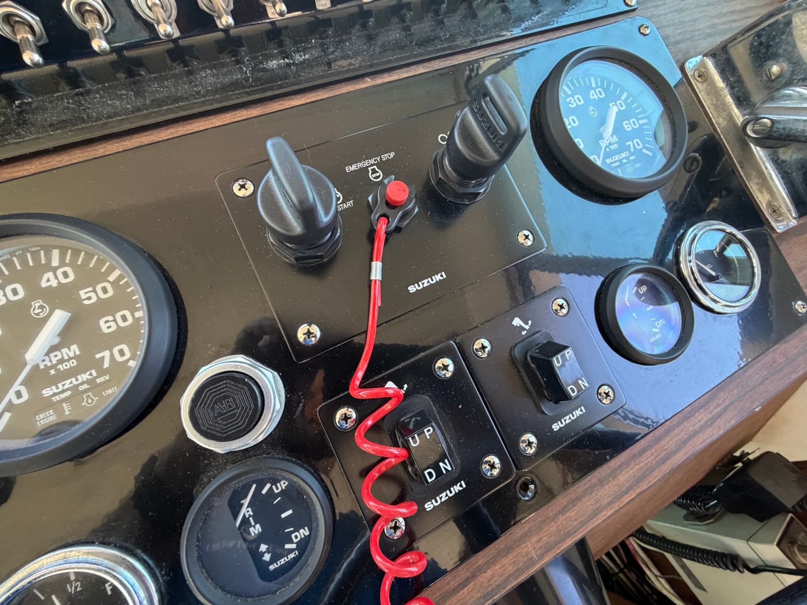1974 Fiberform Sportfisher 31 - Photo 41