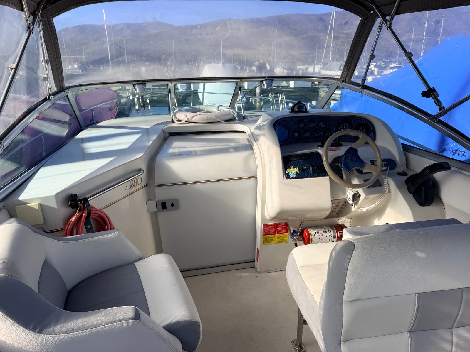 1995 Larson Cabrio 280 - Photo 10