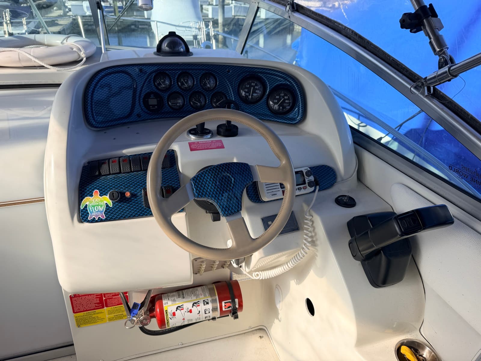 1995 Larson Cabrio 280 - Photo 13