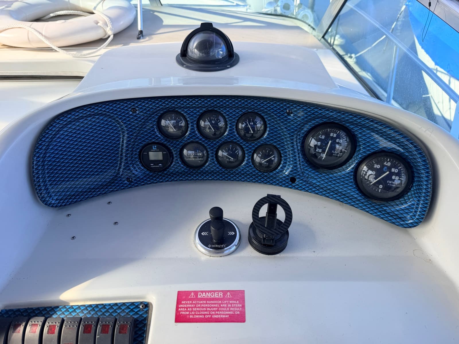 1995 Larson Cabrio 280 - Photo 14