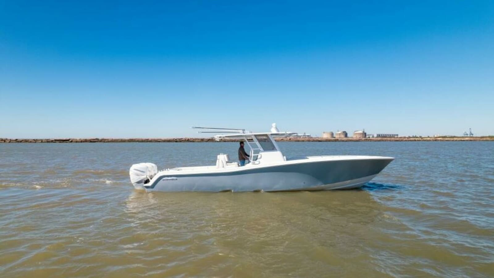 2019 Invincible 39 Open - Photo 50