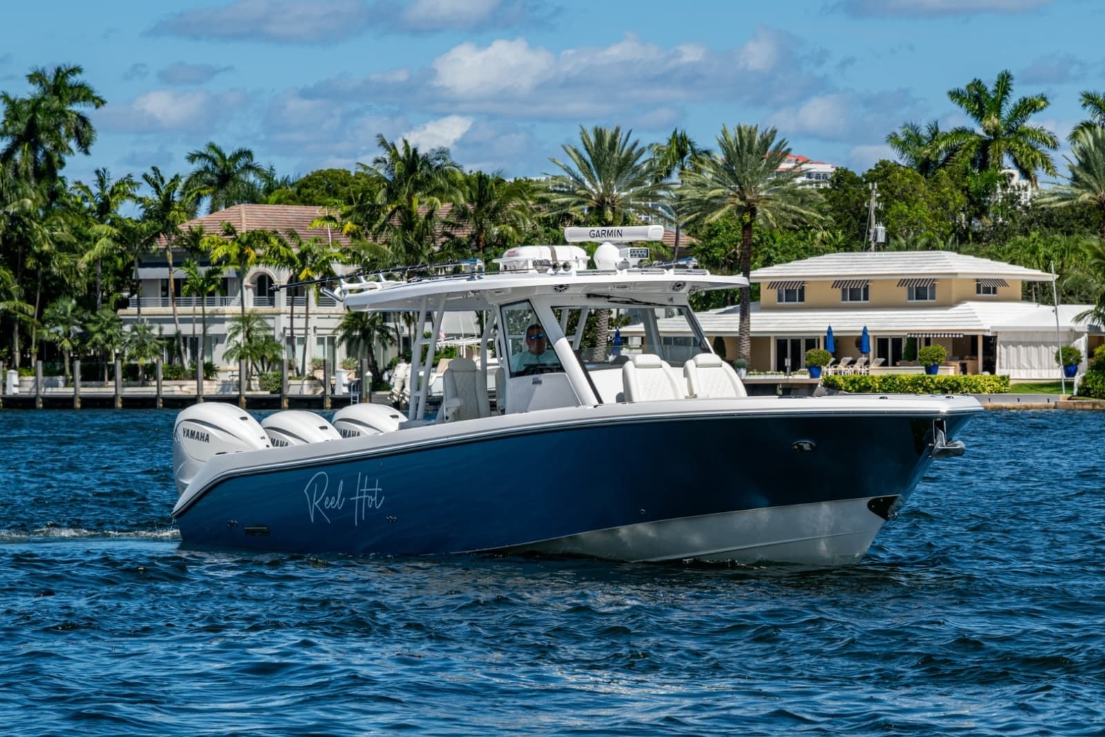 2020 Everglades 395 Center Console - Photo 40