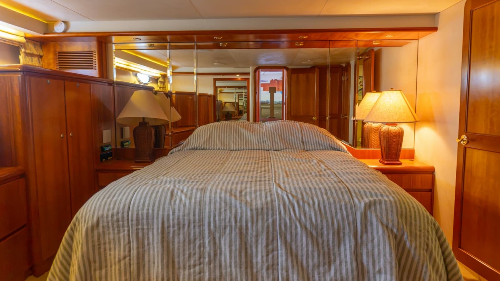 2002 West Bay 70 Yachtfisher - Photo 20