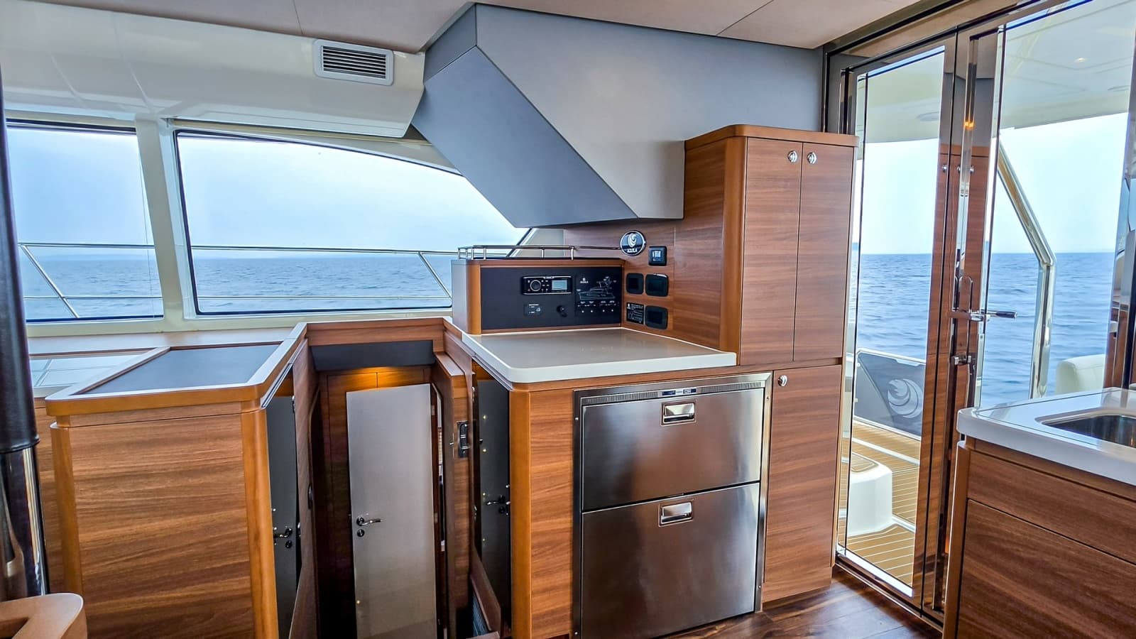 2023 Aquila 44 Catamaran - Photo 11