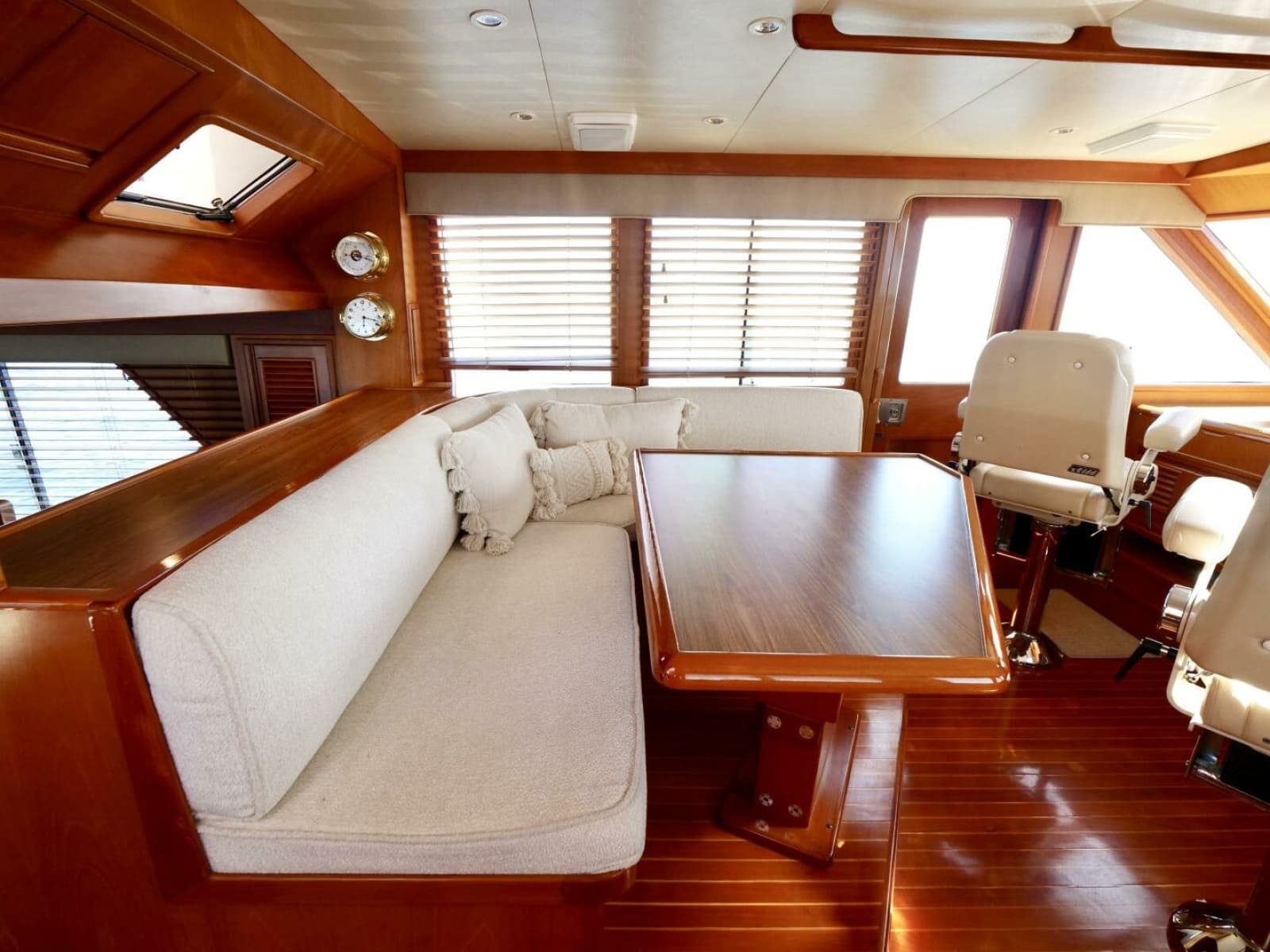 2000 Offshore Yachts 62 Pilothouse - Photo 35