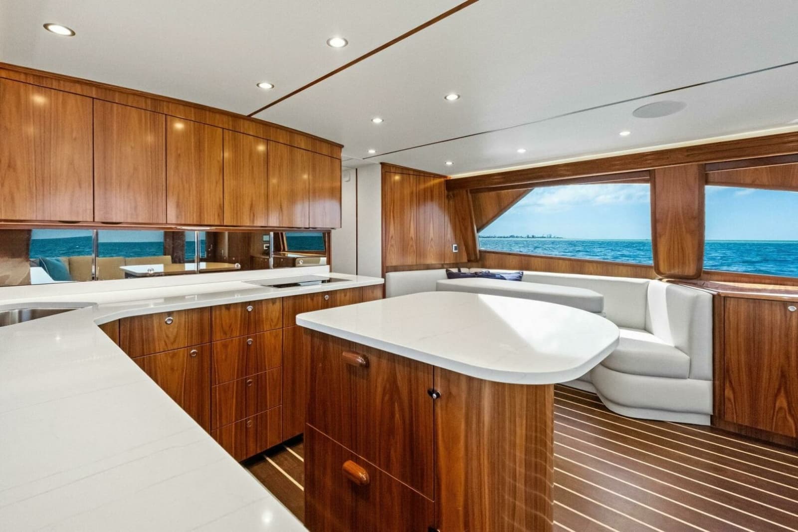 2025 Viking 58 Convertible - Photo 11