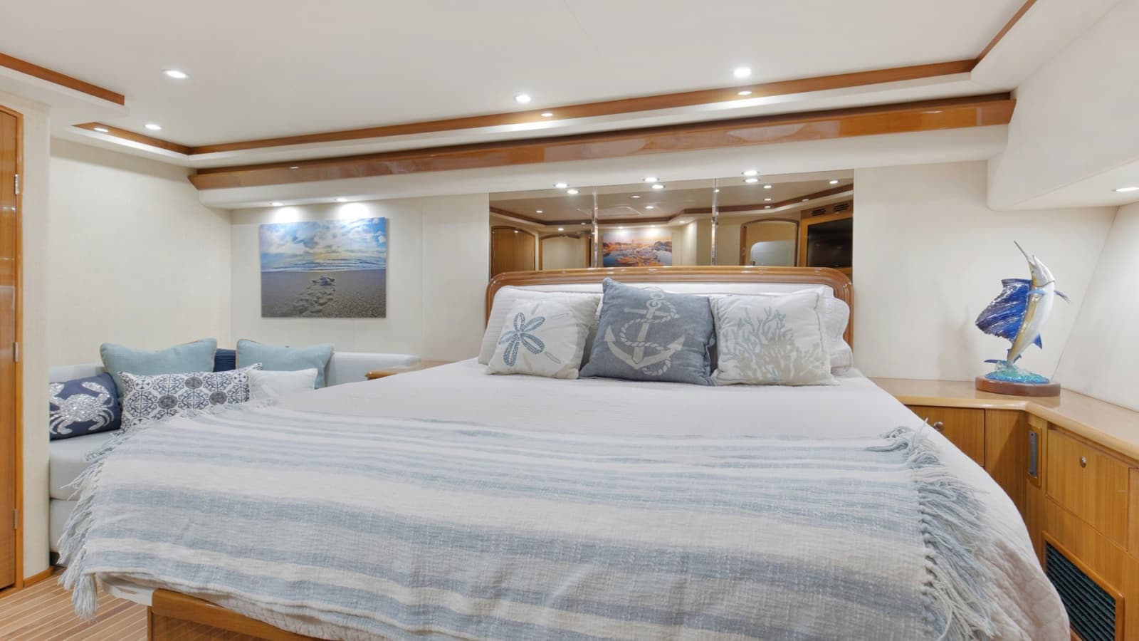 2007 Viking 74 Enclosed Bridge - Photo 16