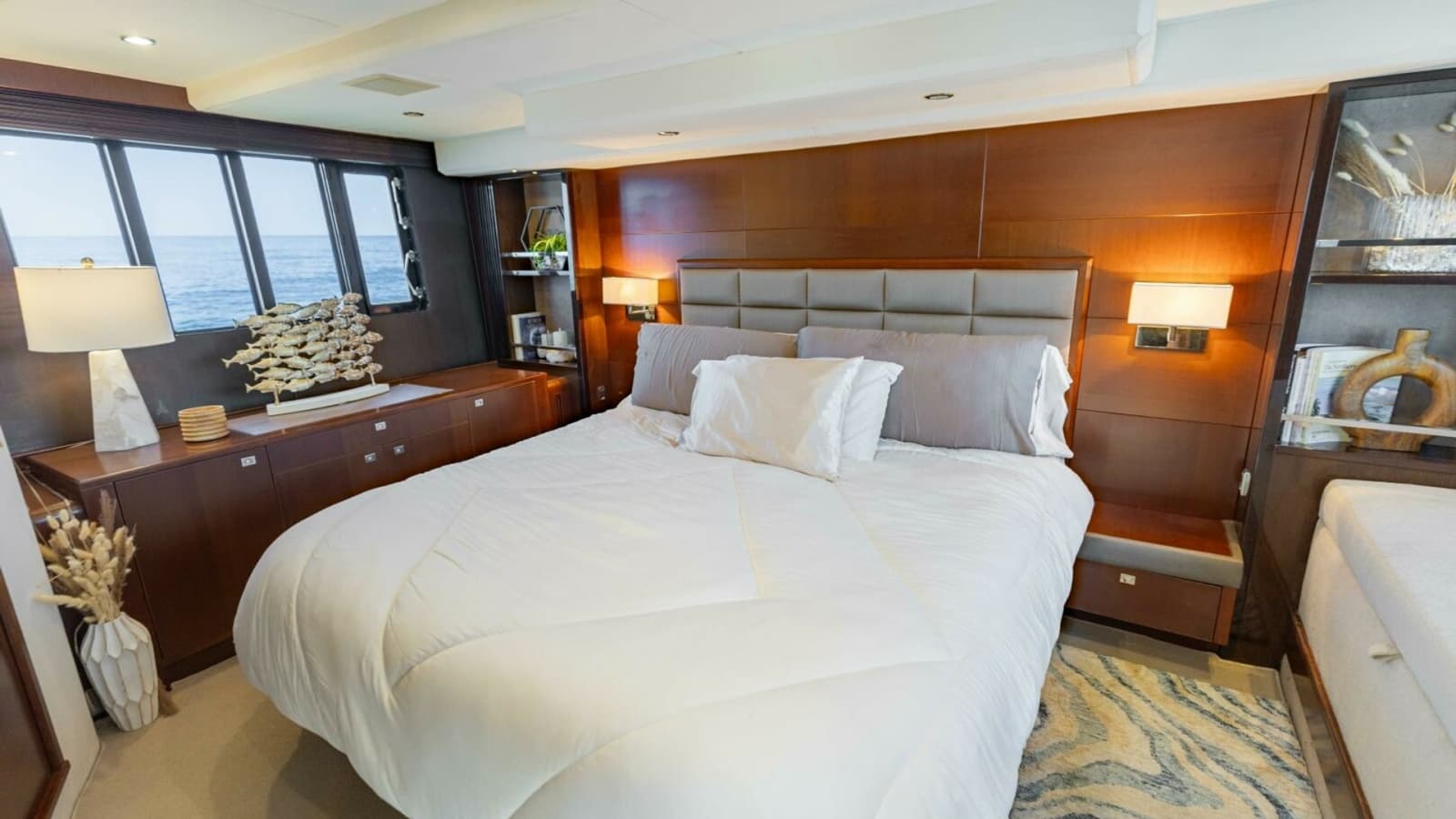 2011 Princess 64 - Photo 13