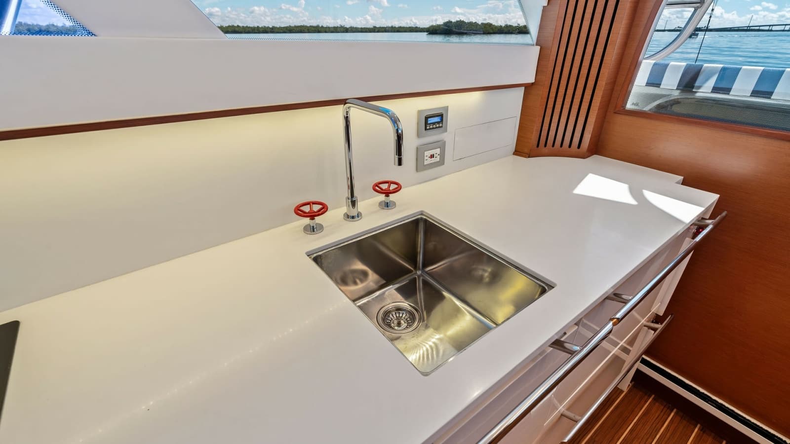 2019 Bertram 35 Flybridge - Photo 19