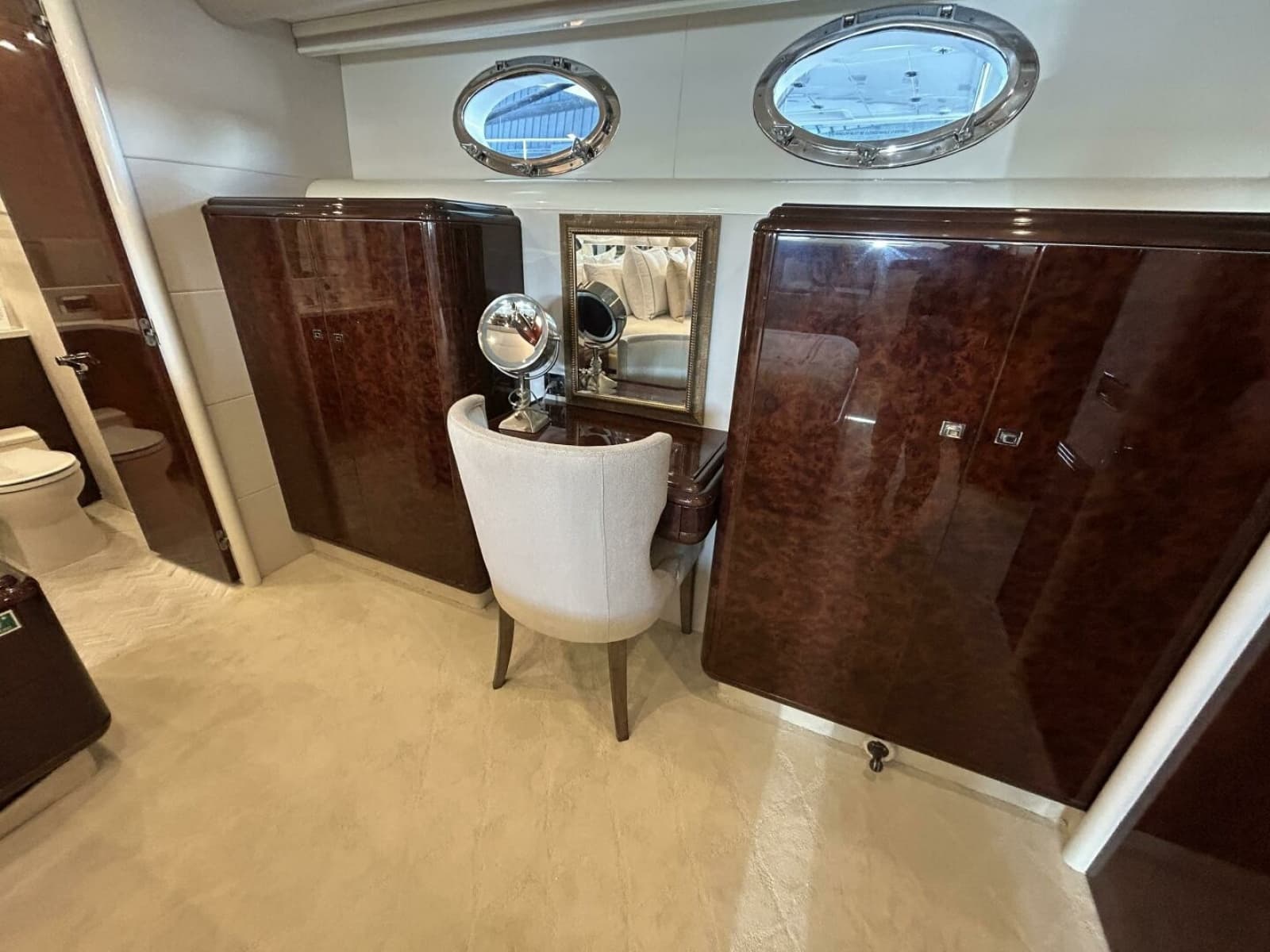 2001 Lazzara Yachts 94 Motor Yacht - Photo 61