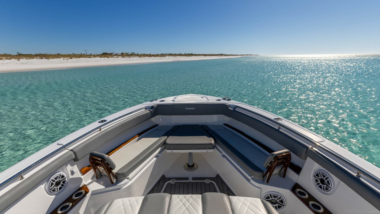 2024 Everglades 455 Center Console - Photo 4