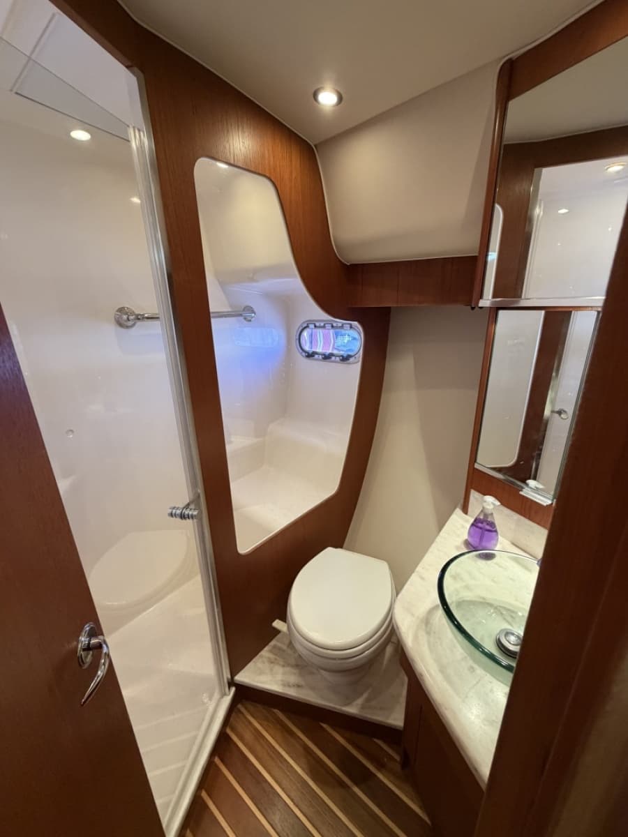 2013 Tiara Yachts 4500 Sovran - Photo 13