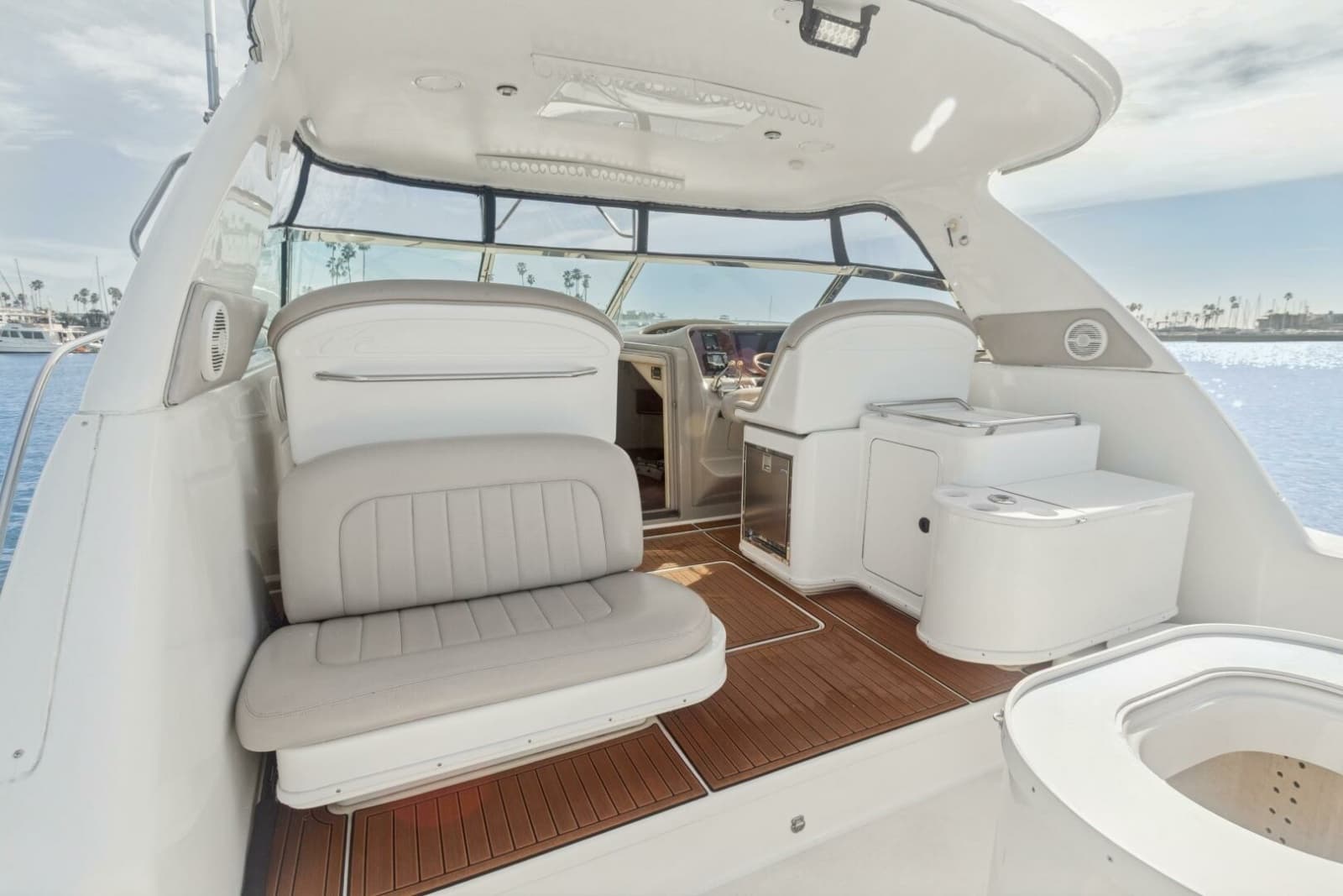 2000 Sea Ray 370 Express Cruiser - Photo 39