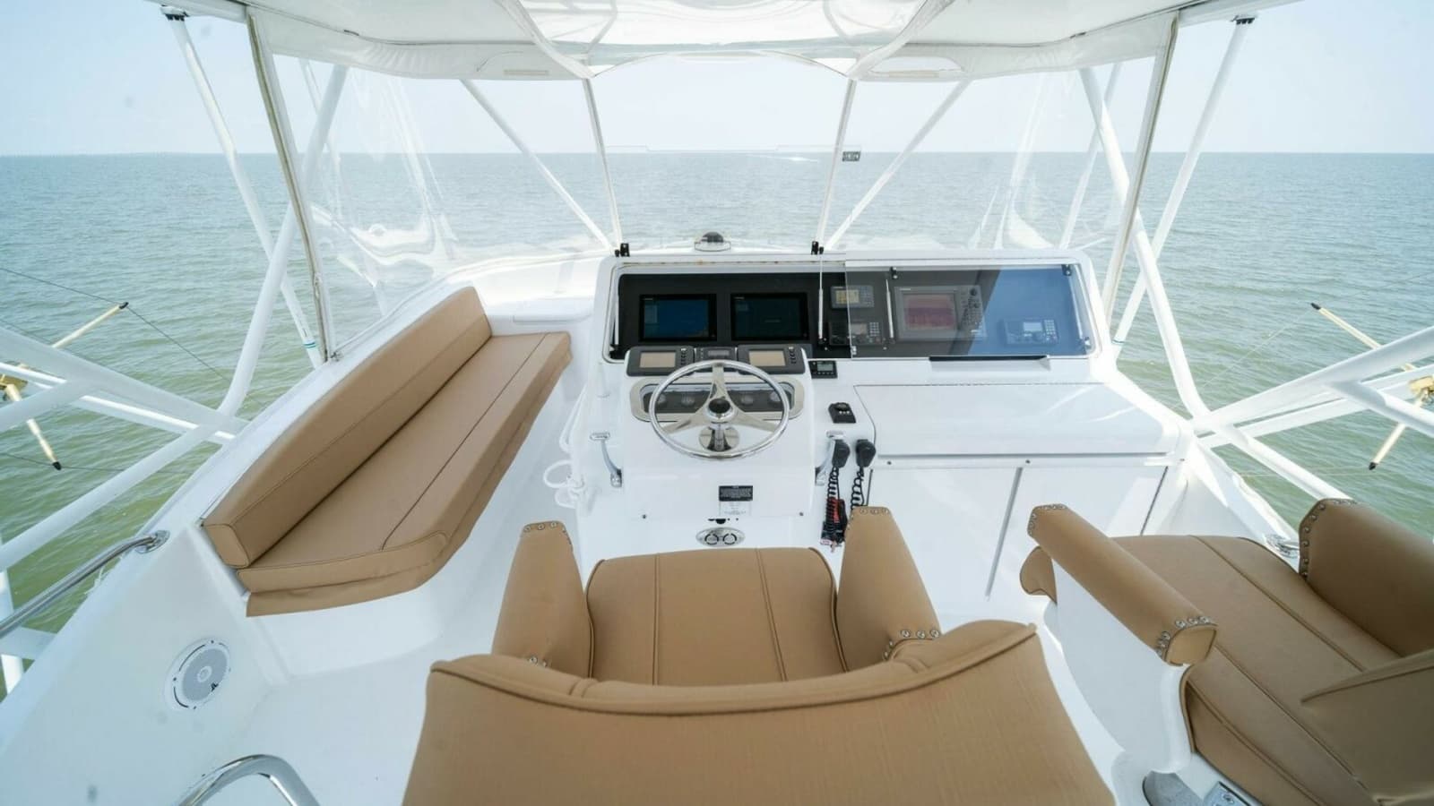2003 Hatteras 54 Convertible - Photo 47