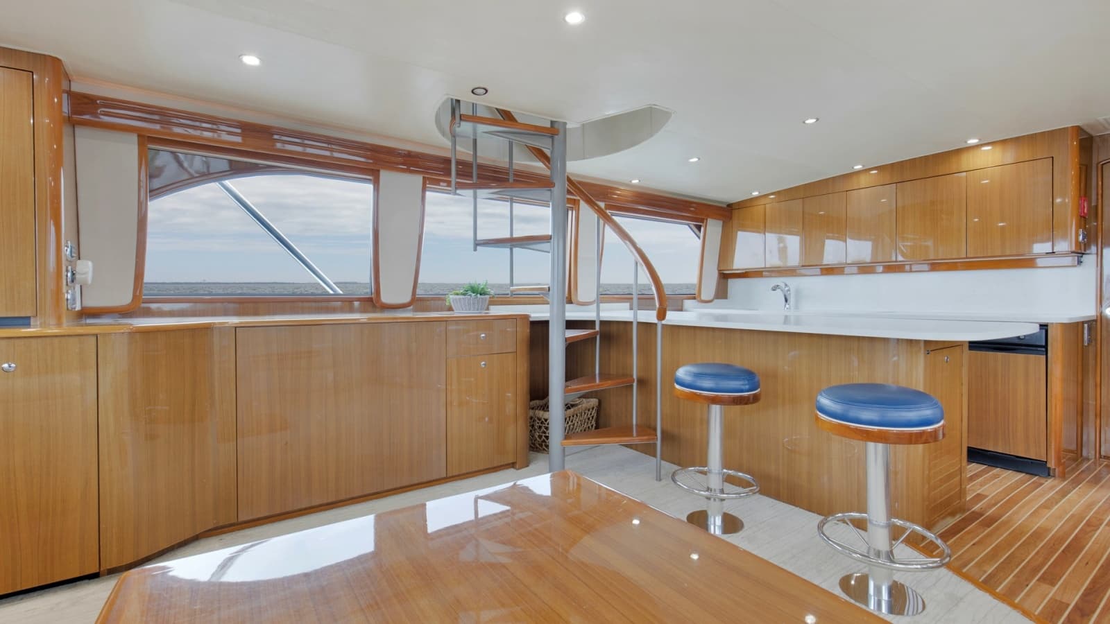 2007 Viking 74 Enclosed Bridge - Photo 7