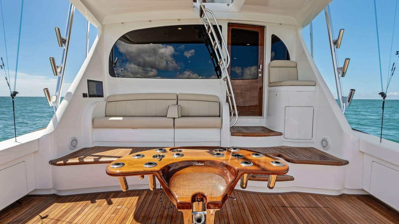 2024 Viking 68 Convertible - Photo 4