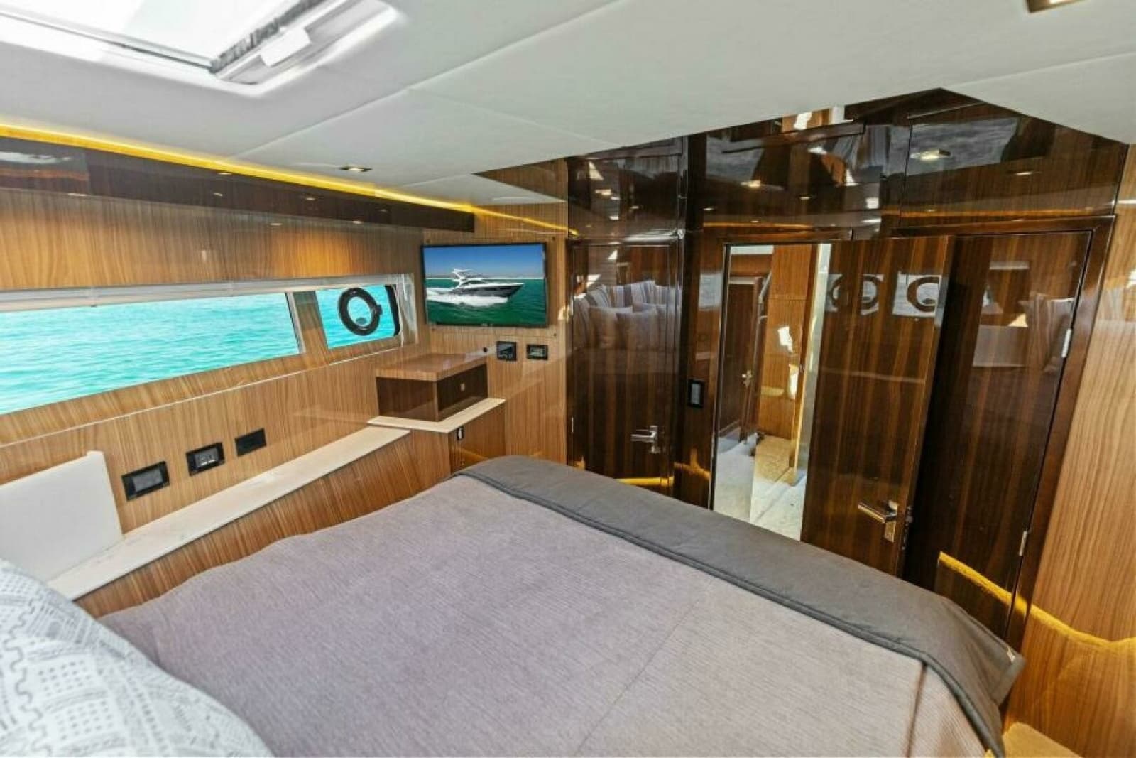 2023 Cruisers Yachts 60 Cantius Fly - Photo 24