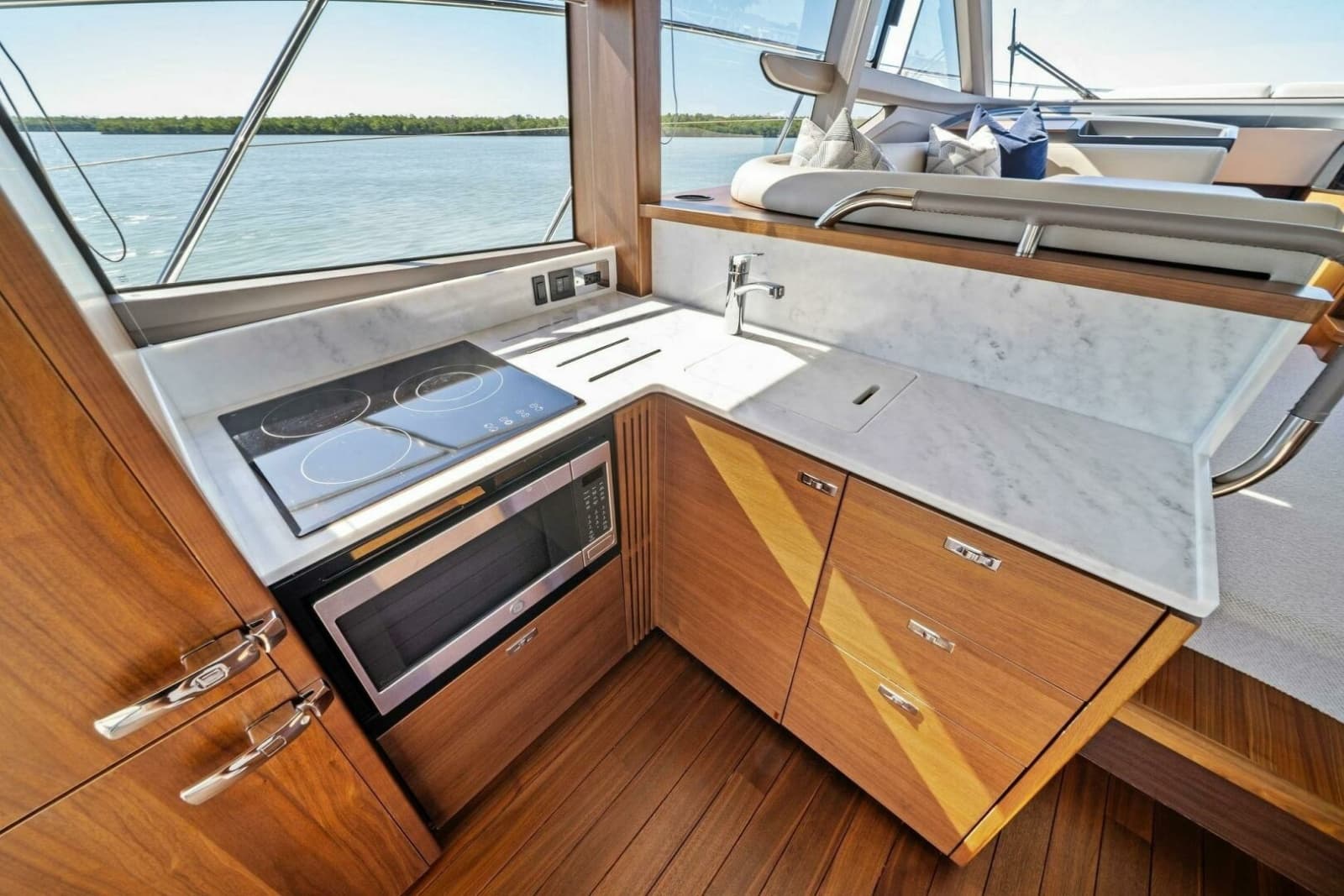 2023 Princess F50 - Photo 25