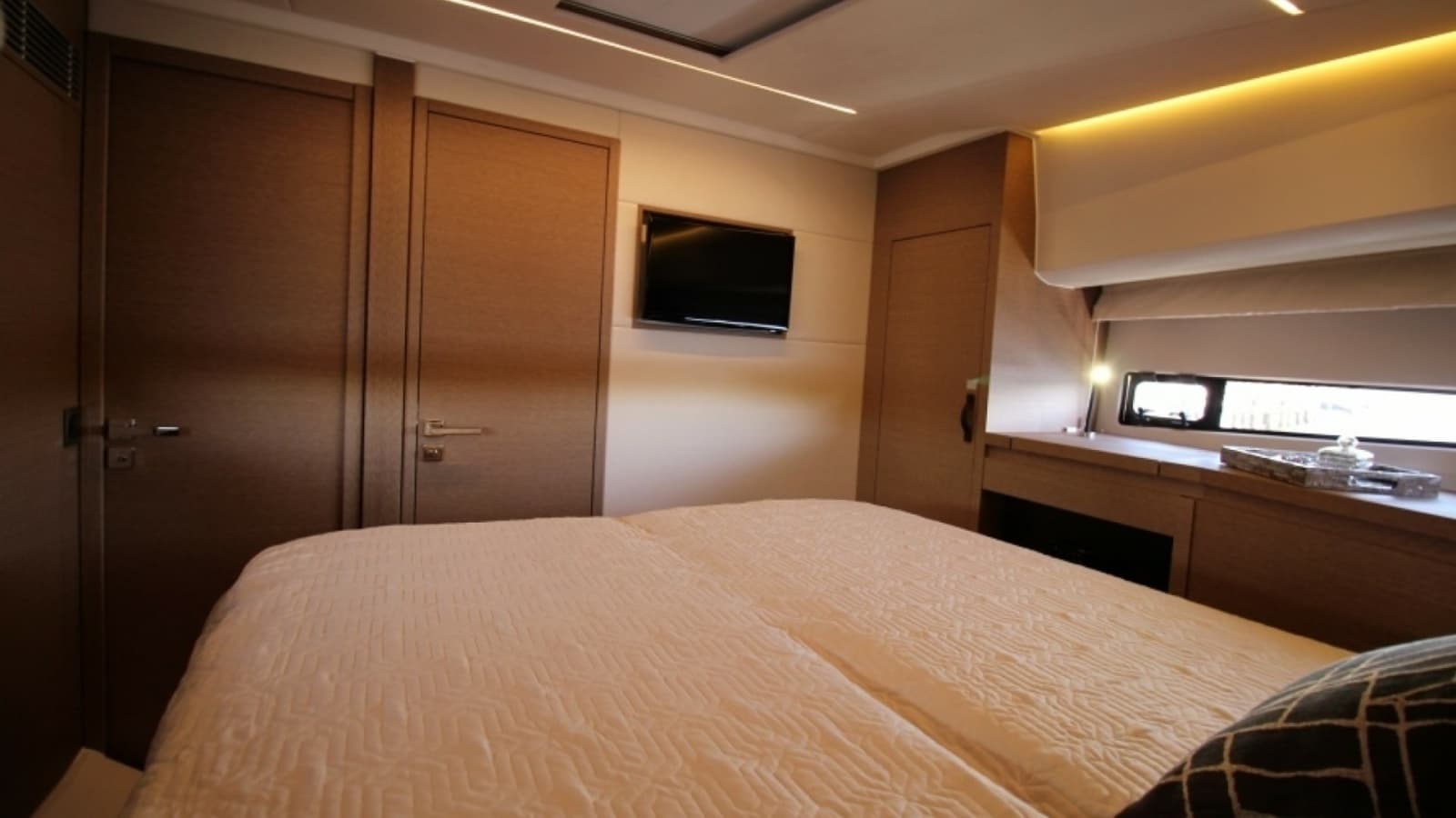 2018 Prestige 460 - Photo 26