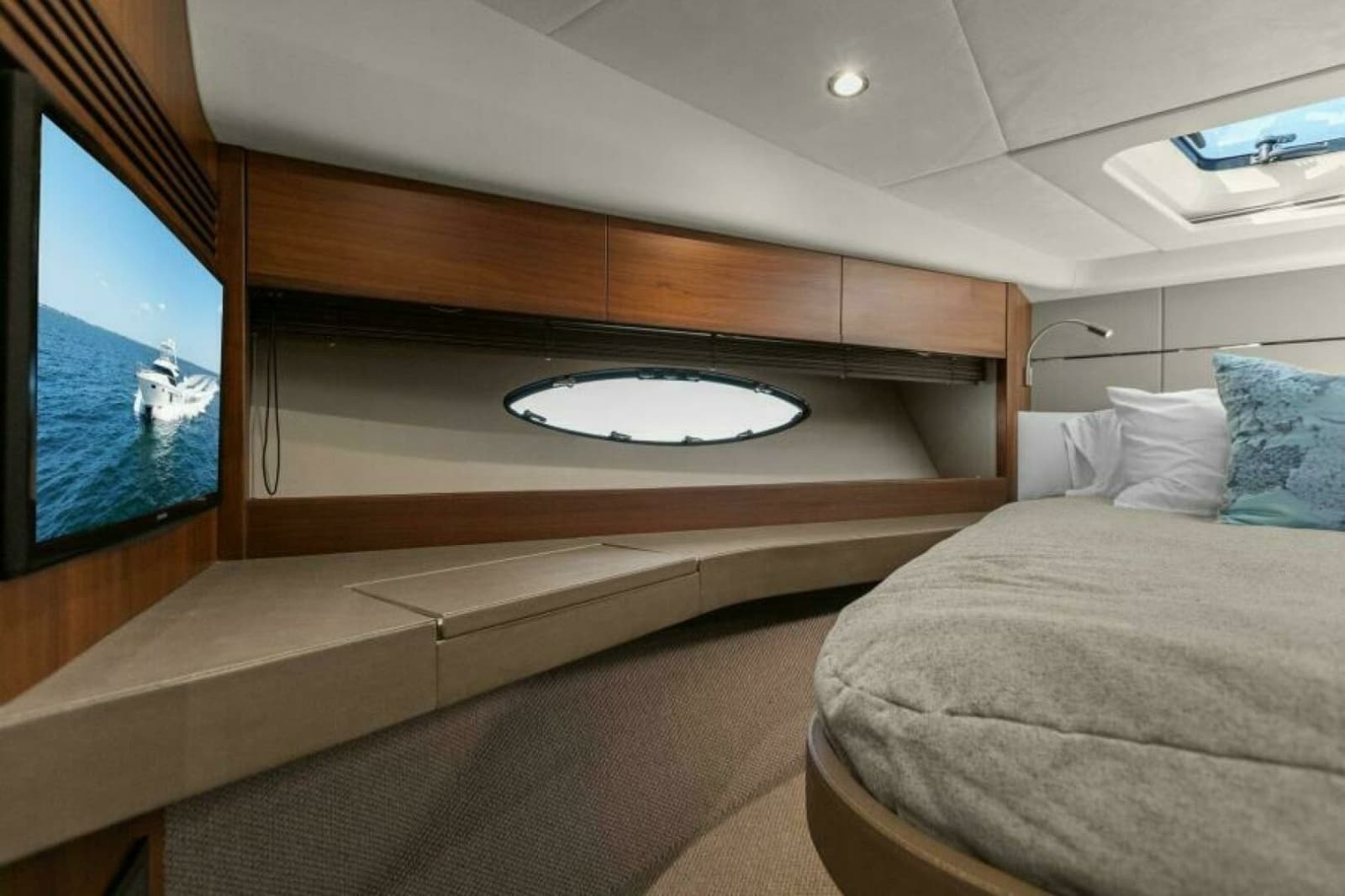 2016 Princess 60 Flybridge - Photo 46