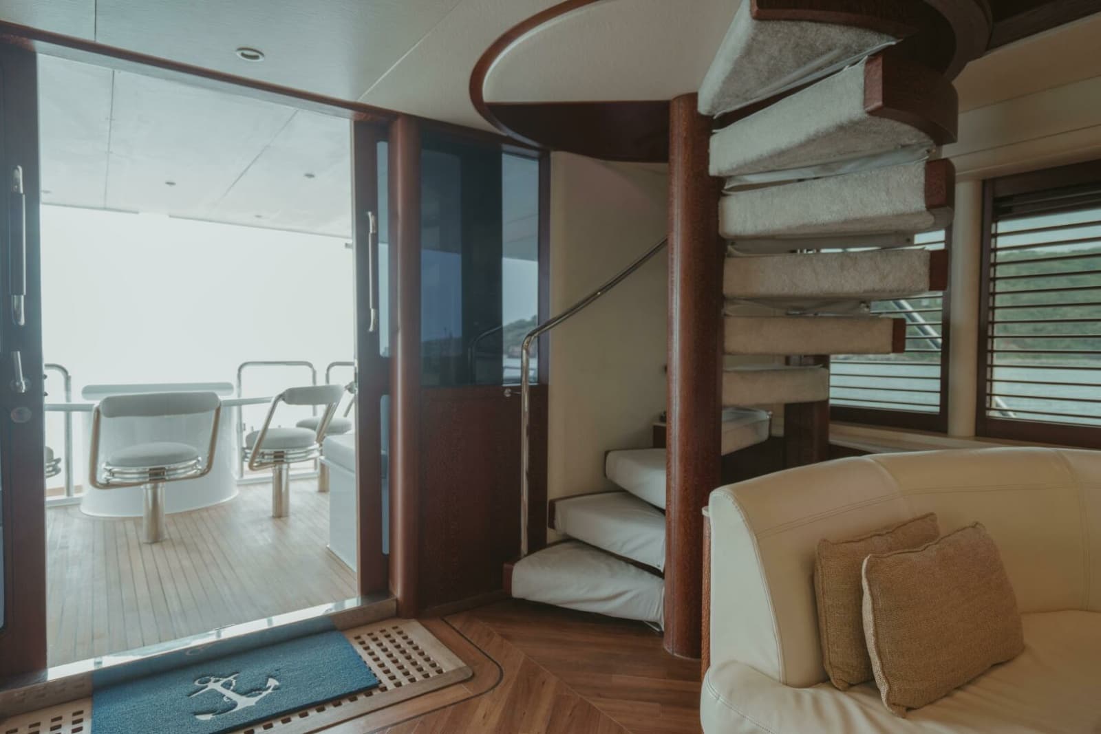 1996 Oceanfast 87 Enclosed Bridge Sportfish - Photo 11