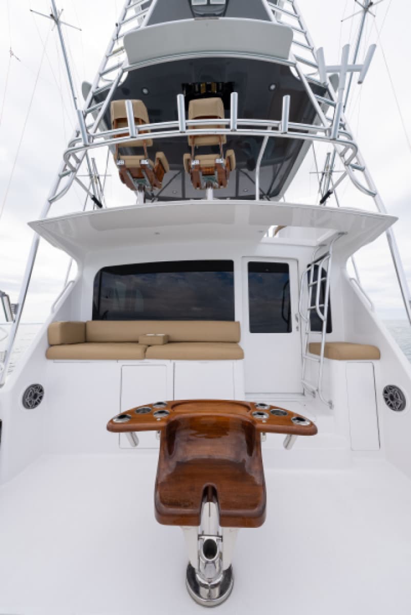 2003 Viking 45 Convertible - Photo 13
